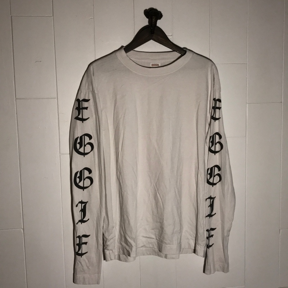 (21) Eggie old English print long sleeve shirt